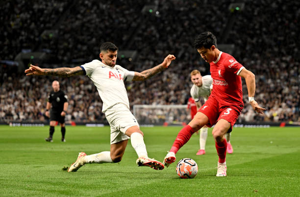 会自发地伸 会自发地伸